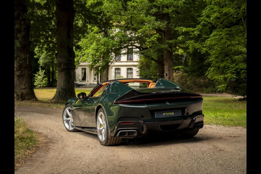Ferrari 12Cilindri Spider 6.5 V12 | Verde British | Full spec! | Airbrushed shields | Lift
