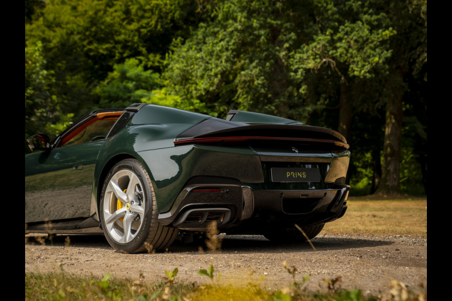 Ferrari 12Cilindri Spider 6.5 V12 | Verde British | Full spec! | Airbrushed shields | Lift