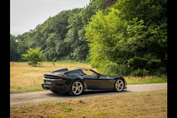 Ferrari 12Cilindri Spider 6.5 V12 | Verde British | Full spec! | Airbrushed shields | Lift