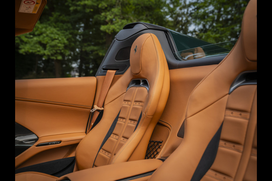 Ferrari 12Cilindri Spider 6.5 V12 | Verde British | Full spec! | Airbrushed shields | Lift