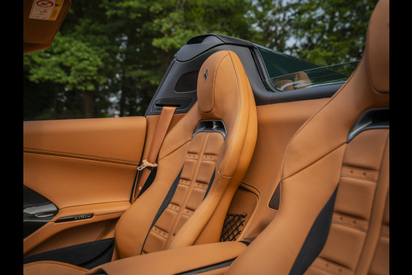 Ferrari 12Cilindri Spider 6.5 V12 | Verde British | Full spec! | Airbrushed shields | Lift