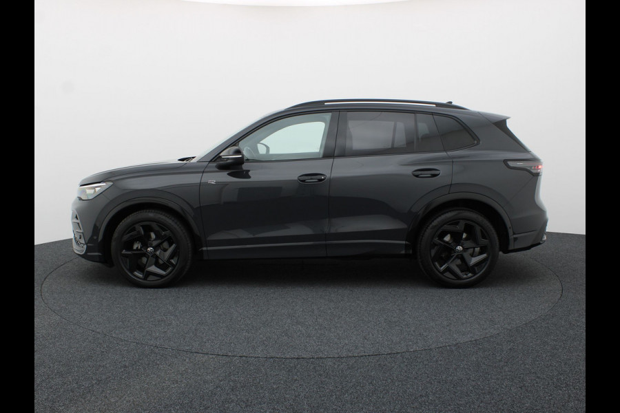 Volkswagen Tiguan 1.5 eTSI R-Line Edition | Head Up | Side Assist | Black Style | Prijs Rijklaar!!