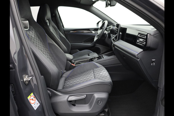 Volkswagen Tiguan 1.5 eTSI R-Line Edition | Head Up | Side Assist | Black Style | Prijs Rijklaar!!