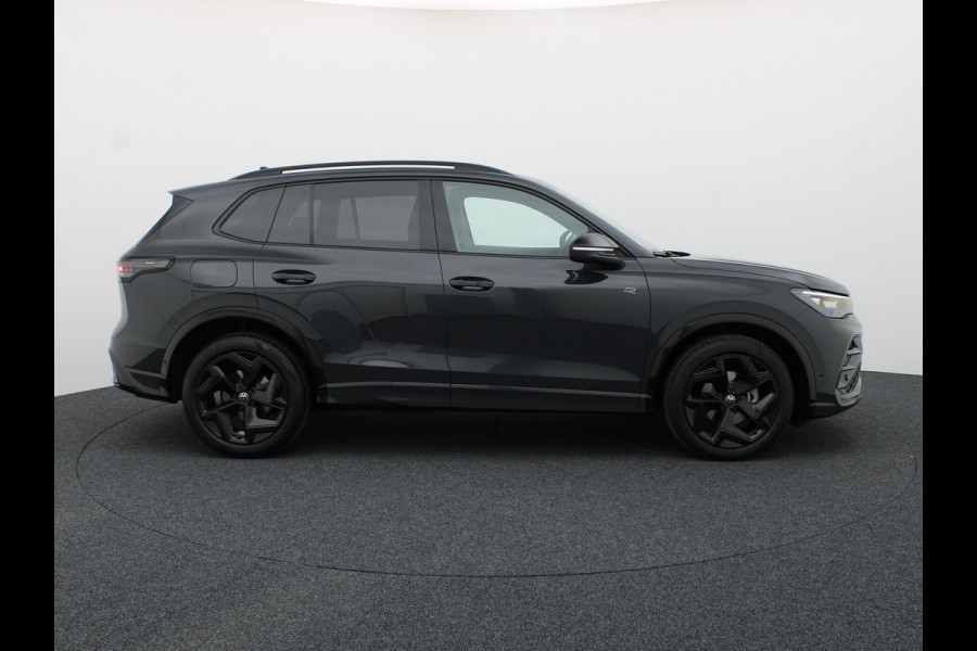 Volkswagen Tiguan 1.5 eTSI R-Line Edition | Head Up | Side Assist | Black Style | Prijs Rijklaar!!