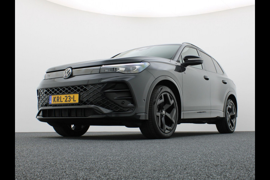 Volkswagen Tiguan 1.5 eTSI R-Line Edition | Head Up | Side Assist | Black Style | Prijs Rijklaar!!