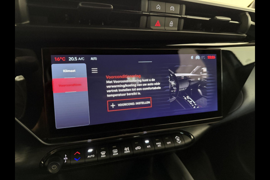 Alfa Romeo junior Elettrica Automaat 156PK Adaptieve Cruise Control LMV 18 inch Full Led Matrix Parkeer sensoren Navigatie Apple Carplay / Android auto  Climate Control