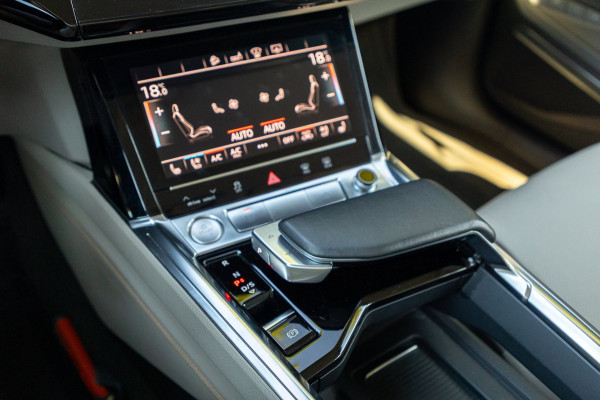 Audi e-tron E-tron 55 quattro advanced Pro Line Plus 95 kWh Soh 95% I Siambiege I Luchtvering I Stoelkoeling & verwarming I B&O