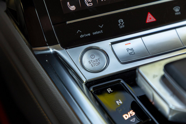 Audi e-tron E-tron 55 quattro advanced Pro Line Plus 95 kWh Soh 95% I Siambiege I Luchtvering I Stoelkoeling & verwarming I B&O