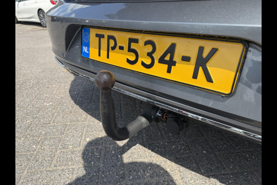 Volvo S90 2.0 D4 Momentum+ | Navigatie | Lederen Bekleding | Trekhaak | Elektrische Achterklep | Stoelverwarming |