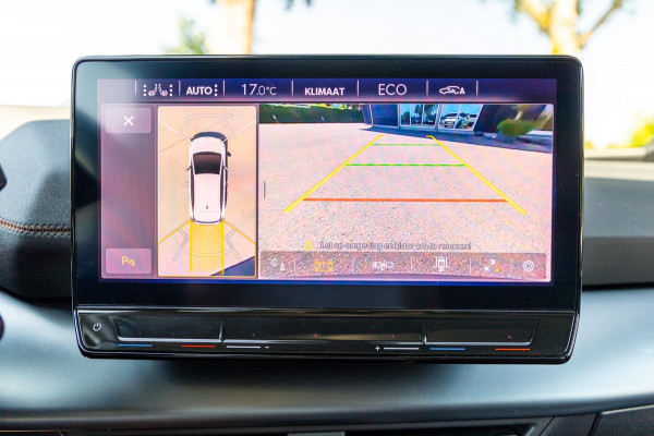CUPRA Born Copper Edition One 62 kWh Soh 89% I Panoramadak I Adaptive Cruise I 360 Camera I CarPlay I Android I NL Auto I NAP