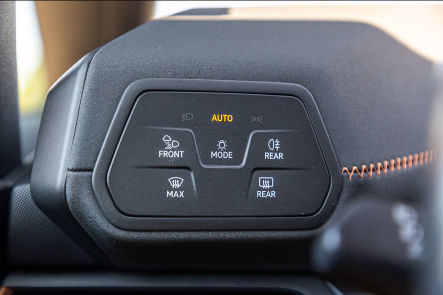 CUPRA Born Copper Edition One 62 kWh Soh 89% I Panoramadak I Adaptive Cruise I 360 Camera I CarPlay I Android I NL Auto I NAP