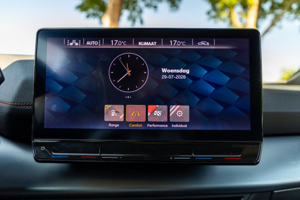 CUPRA Born Copper Edition One 62 kWh Soh 89% I Panoramadak I Adaptive Cruise I 360 Camera I CarPlay I Android I NL Auto I NAP