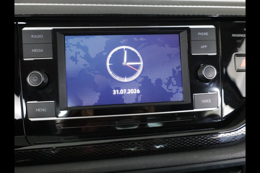 Volkswagen Polo 1.0 TSI Life 95 pk | Navigatie via App | Parkeersensoren | Adaptieve cruise control | LED koplampen |