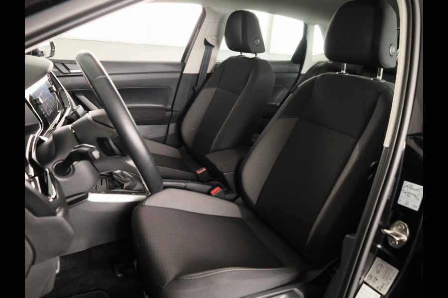 Volkswagen Polo 1.0 TSI Life Business 95 pk Automaat (DSG) | Verlengde garantie | Navigatie | Parkeersensoren | Adaptieve cruise control | LED koplampen | Autom. airco |