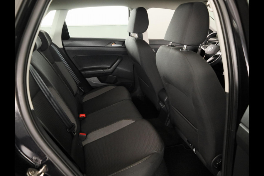 Volkswagen Polo 1.0 TSI Life Business 95 pk Automaat (DSG) | Verlengde garantie | Navigatie | Parkeersensoren | Adaptieve cruise control | LED koplampen | Autom. airco |