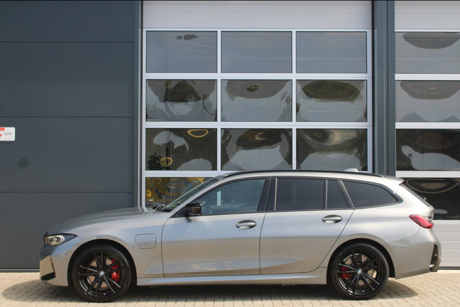 BMW 3 Serie Touring 330e M-Sport Pro | ACC | Head-up | HK | 19''