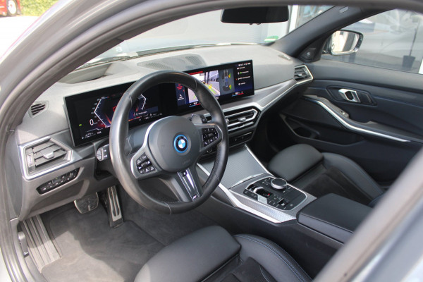 BMW 3 Serie Touring 330e M-Sport Pro | ACC | Head-up | HK | 19''
