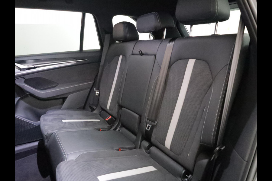 Škoda Kodiaq 1.5 TSI PHEV Sportline Business 204 pk Automaat | Verlengde garantie | Parkeersensoren | Achteruitrijcamera | Autom. airco (3 zones) | Stoelverwarming |