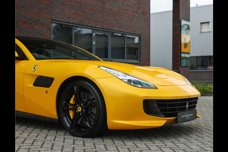 Ferrari GTC4Lusso 6.3 V12 | Giallo Triplo Strato - Lift - Nieuwstaat!