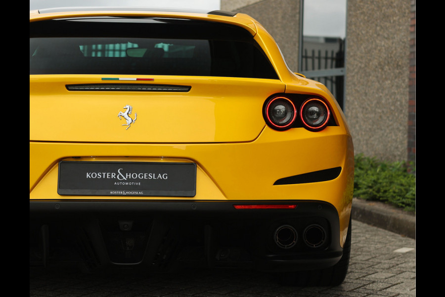 Ferrari GTC4Lusso 6.3 V12 | Giallo Triplo Strato - Lift - Nieuwstaat!