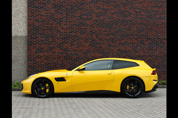 Ferrari GTC4Lusso 6.3 V12 | Giallo Triplo Strato - Lift - Nieuwstaat!