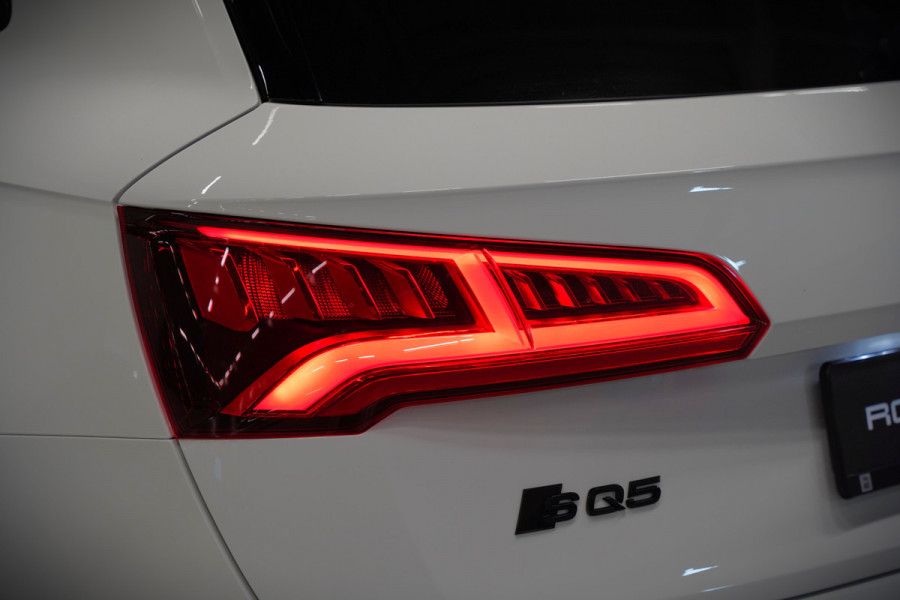 Audi Q5 3.0 TFSI SQ5 quattro Pro Line Plus | ABT | Carbon | Bang & Olufsen | Panoramdak | Stoelverwarming | Head-Up Display | 360 Camera | Dodehoekdetectie | Keyless | RS Stoelen | Massage | Memory Seat | Elektrische Stoelen | Adaptiv