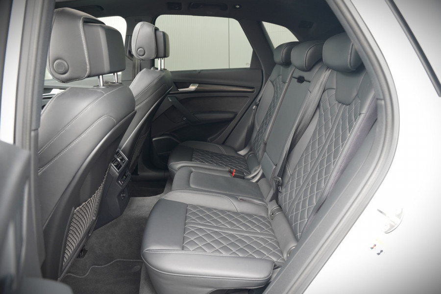 Audi Q5 3.0 TFSI SQ5 quattro Pro Line Plus | ABT | Carbon | Bang & Olufsen | Panoramdak | Stoelverwarming | Head-Up Display | 360 Camera | Dodehoekdetectie | Keyless | RS Stoelen | Massage | Memory Seat | Elektrische Stoelen | Adaptiv