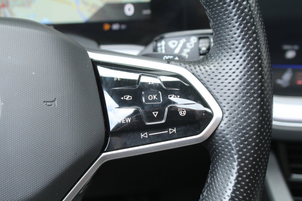 Volkswagen Touareg 3.0 TSI 340pk R-Line DSG8 Panoramadak Trekhaak leder