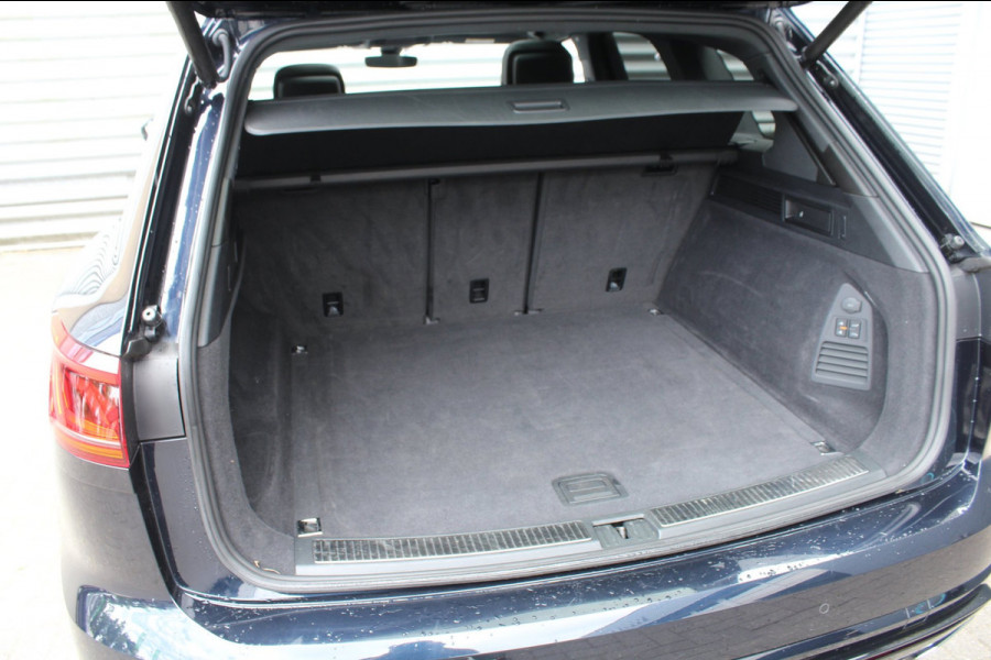 Volkswagen Touareg 3.0 TSI 340pk R-Line DSG8 Panoramadak Trekhaak leder