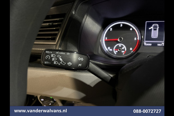 Volkswagen Transporter 2.0 TDI L2H1 Euro6 Airco | Navigatie | Apple Carplay | Cruisecontrol | Trekhaak Parkeersensoren