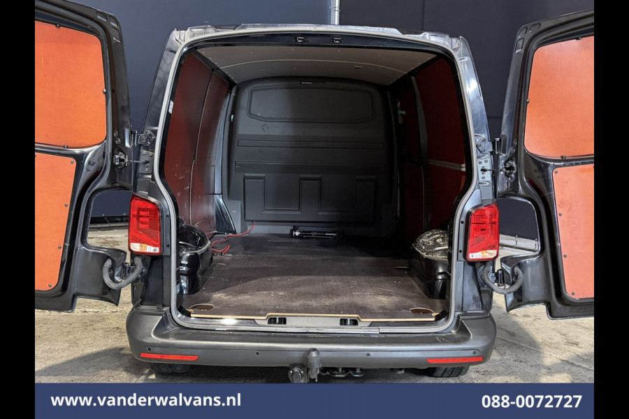 Volkswagen Transporter 2.0 TDI L2H1 Euro6 Airco | Navigatie | Apple Carplay | Cruisecontrol | Trekhaak Parkeersensoren