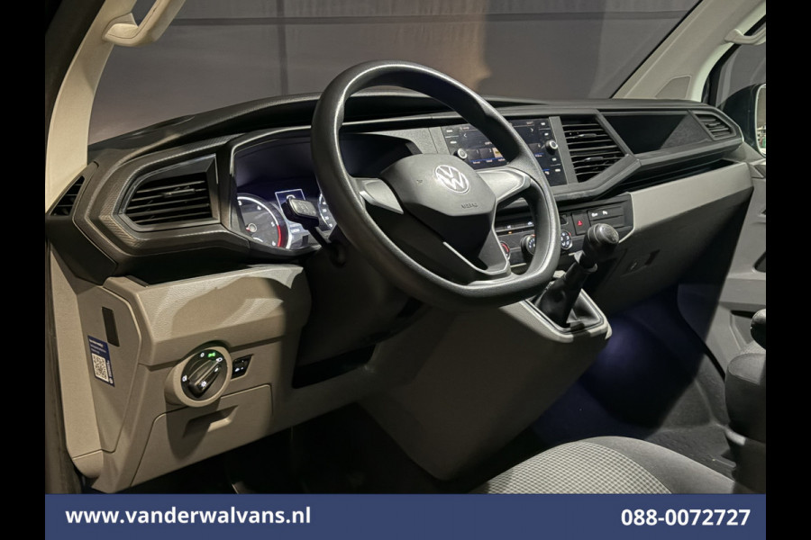 Volkswagen Transporter 2.0 TDI L2H1 Euro6 Airco | Navigatie | Apple Carplay | Cruisecontrol | Trekhaak Parkeersensoren