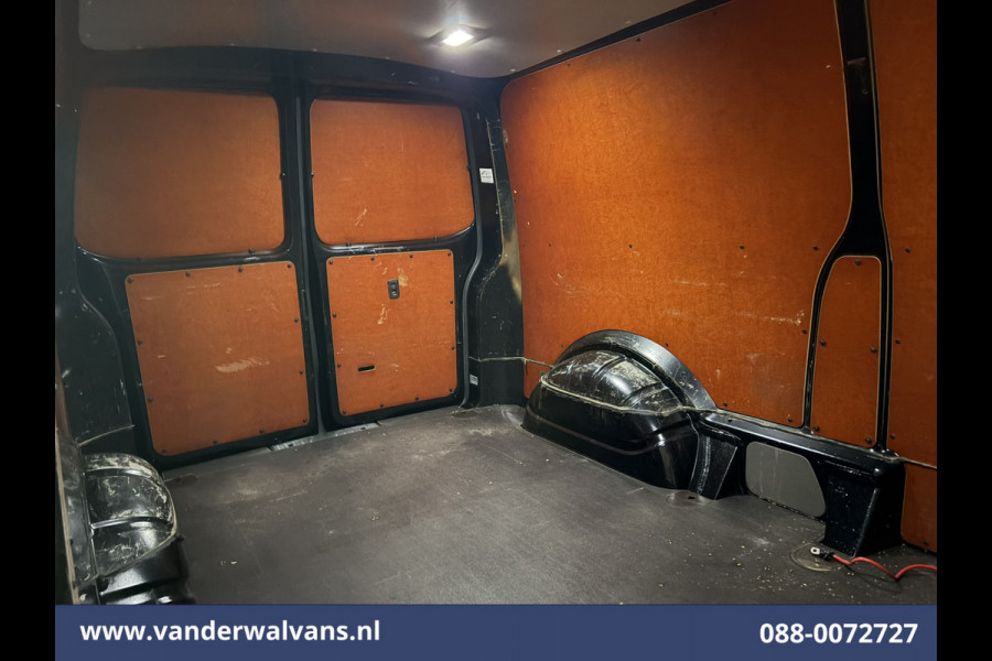 Volkswagen Transporter 2.0 TDI L2H1 Euro6 Airco | Navigatie | Apple Carplay | Cruisecontrol | Trekhaak Parkeersensoren