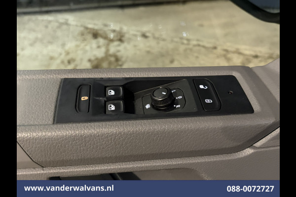 Volkswagen Transporter 2.0 TDI L2H1 Euro6 Airco | Navigatie | Apple Carplay | Cruisecontrol | Trekhaak Parkeersensoren