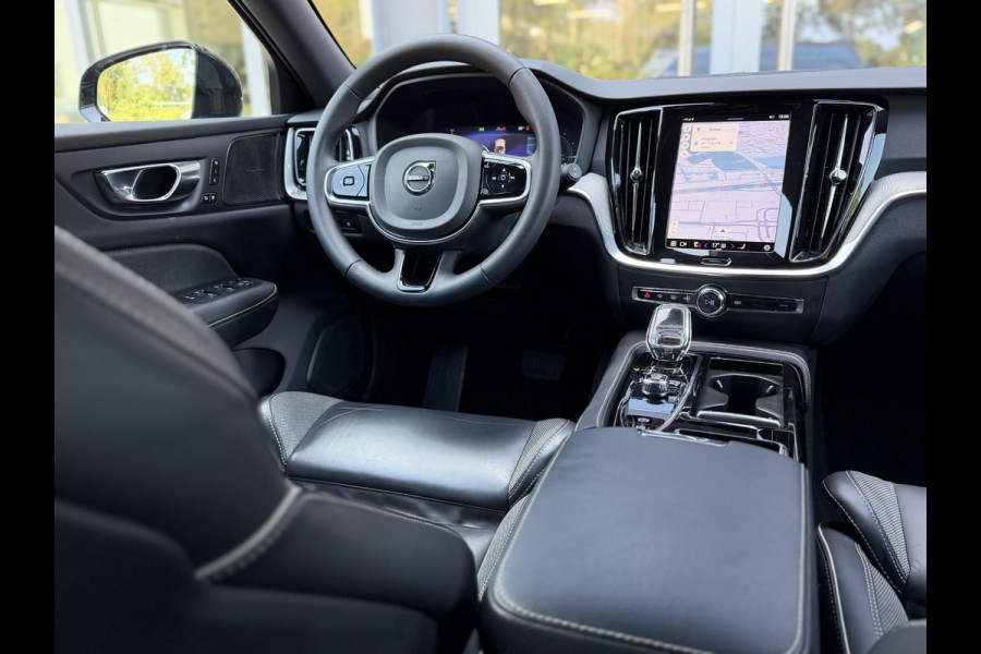 Volvo V60 2.0 T6 Plug-in hybrid 350Pk AWD Plus Dark Long Range|Pano|H/K|360Cam|Pilot|Trekhaak