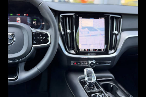Volvo V60 2.0 T6 Plug-in hybrid 350Pk AWD Plus Dark Long Range|Pano|H/K|360Cam|Pilot|Trekhaak
