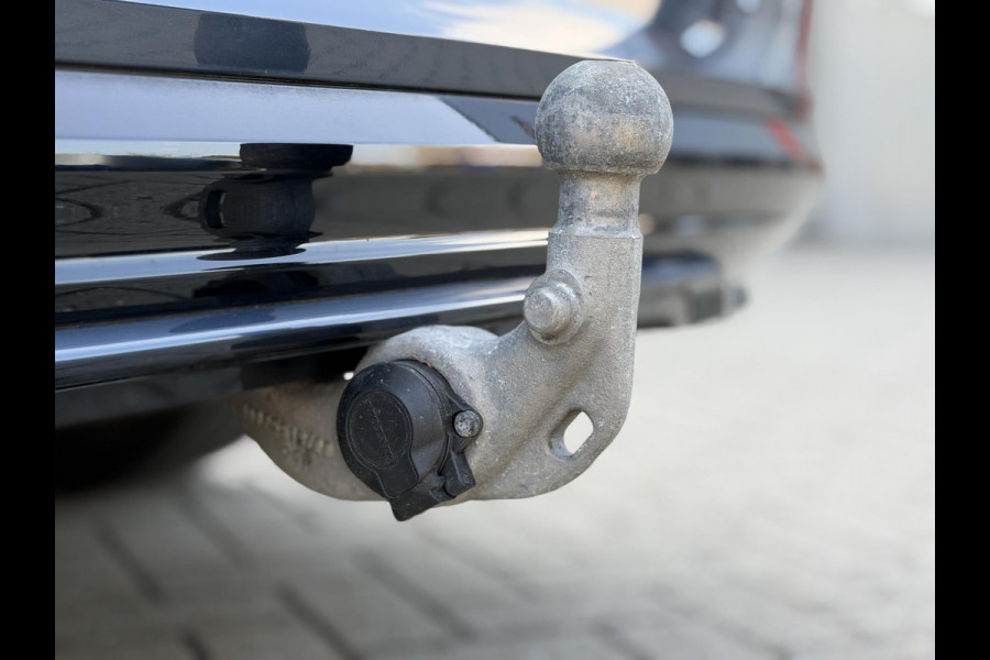 Volvo V60 2.0 T6 Plug-in hybrid 350Pk AWD Plus Dark Long Range|Pano|H/K|360Cam|Pilot|Trekhaak