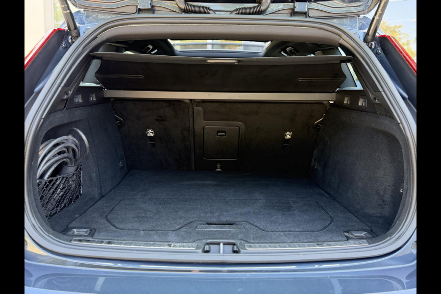 Volvo V60 2.0 T6 Plug-in hybrid 350Pk AWD Plus Dark Long Range|Pano|H/K|360Cam|Pilot|Trekhaak