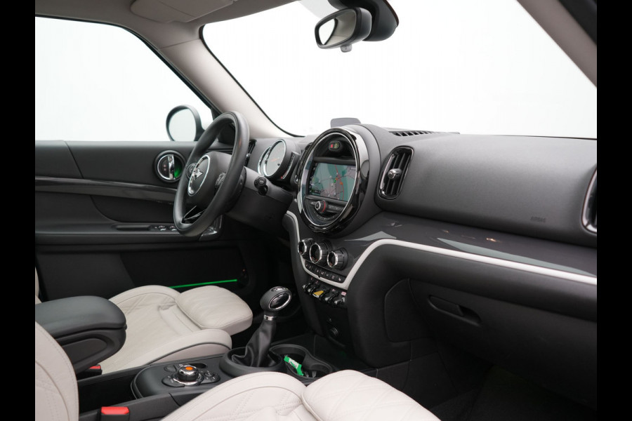 MINI Countryman 1.5 Cooper S E ALL4 Chili PHEV 220pk Dealer O.H. | Panodak | Head Up | Adaptive Cruise | Camera | Lederen Sportstoelen Verwarmd | Keyless | Sfeerverlichting | Apple Carplay | Plug In Hybrid |