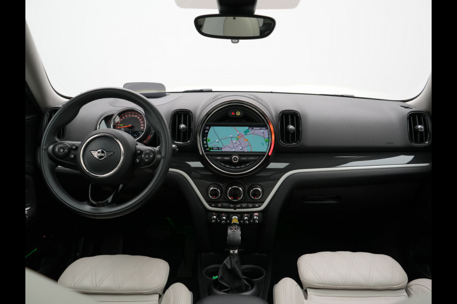 MINI Countryman 1.5 Cooper S E ALL4 Chili PHEV 220pk Dealer O.H. | Panodak | Head Up | Adaptive Cruise | Camera | Lederen Sportstoelen Verwarmd | Keyless | Sfeerverlichting | Apple Carplay | Plug In Hybrid |