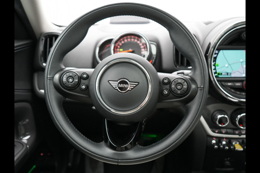 MINI Countryman 1.5 Cooper S E ALL4 Chili PHEV 220pk Dealer O.H. | Panodak | Head Up | Adaptive Cruise | Camera | Lederen Sportstoelen Verwarmd | Keyless | Sfeerverlichting | Apple Carplay | Plug In Hybrid |