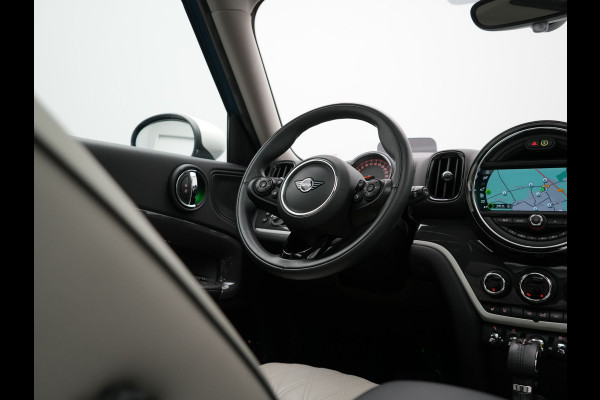 MINI Countryman 1.5 Cooper S E ALL4 Chili PHEV 220pk Dealer O.H. | Panodak | Head Up | Adaptive Cruise | Camera | Lederen Sportstoelen Verwarmd | Keyless | Sfeerverlichting | Apple Carplay | Plug In Hybrid |