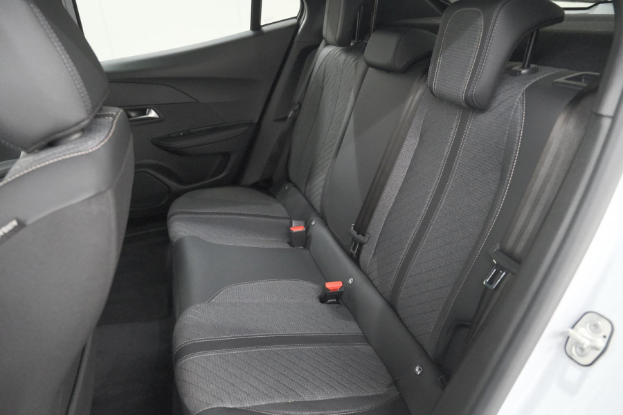 Peugeot 2008 1.2 Hybrid 145 Allure | Apple Carplay | Climate Control | Parkeersensoren Voor + Achter