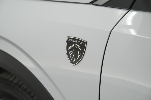 Peugeot 3008 1.2 Hybrid 145 GT | Panoramadak | Focal Hi-Fi | 360 Camera | Elektronische kofferklep