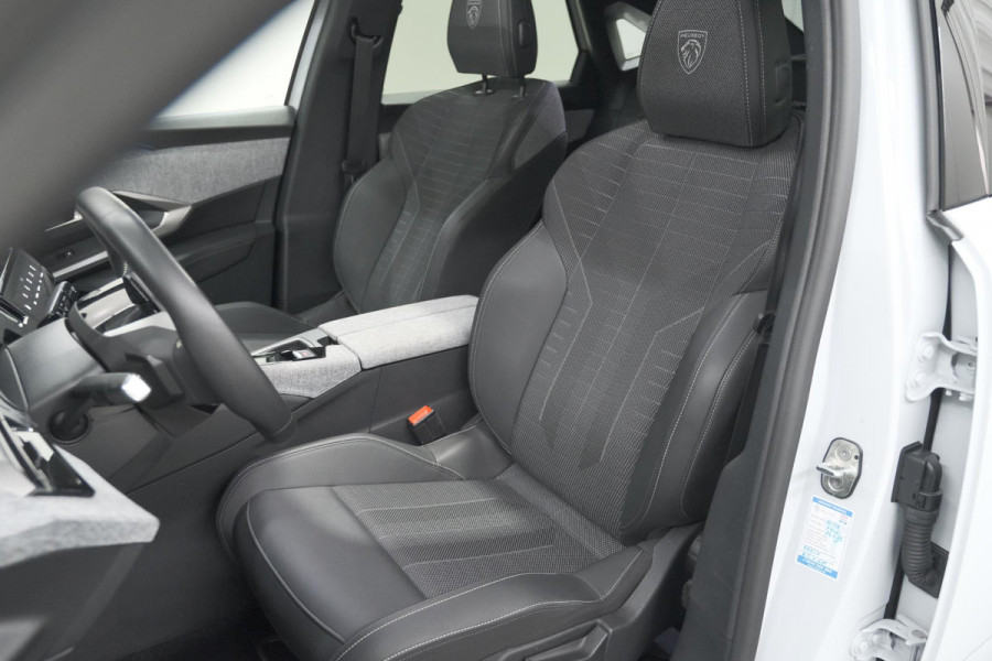 Peugeot 3008 1.2 Hybrid 145 GT | Panoramadak | Focal Hi-Fi | 360 Camera | Elektronische kofferklep