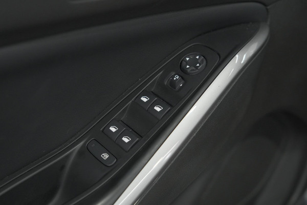 Opel Grandland 1.6 Turbo Plug-In Hybrid 4x4 GSe | Elektrische Kofferklep | Adaptieve Cruise Control | Camera | Alcantara Pakket