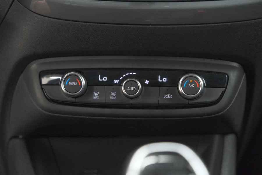 Opel Crossland 1.2 Turbo Ultimate | Camera | Dodehoekdetectie | Comfort Pakket | Apple Carplay