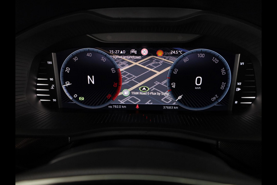 Škoda Kamiq 1.0 TSI Sport Business 110pk | Panoramadak | Navigatie | Parkeercamera | Cirtual Cockpit | Led koplampen | 18 inch Lichtmetalen velgen