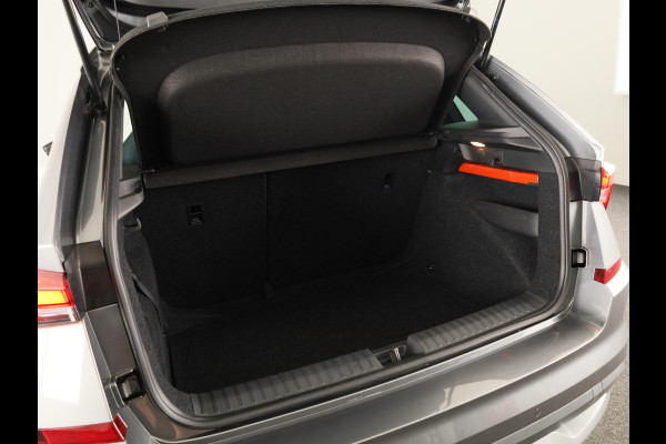 Škoda Kamiq 1.0 TSI Sport Business 110pk | Panoramadak | Navigatie | Parkeercamera | Cirtual Cockpit | Led koplampen | 18 inch Lichtmetalen velgen