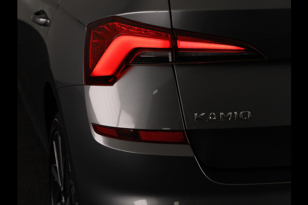 Škoda Kamiq 1.0 TSI Sport Business 110pk | Panoramadak | Navigatie | Parkeercamera | Cirtual Cockpit | Led koplampen | 18 inch Lichtmetalen velgen